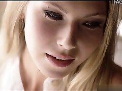 Tettona italiana jizz swallow