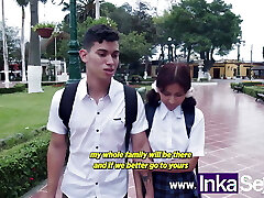 la belle-fille de 18 ans souffre avec sa belle-mère aux gros seins qui baise ses amants