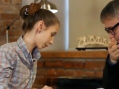 Pervy tuteur éjacule dans sa maigre étudiant ! Pervy tuteur éjacule dans sa maigre étudiant !