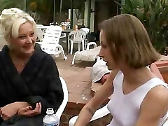 Lesbos break the generation gap while working out their pussy