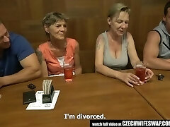 belle mamie suceuse de adolescents bites