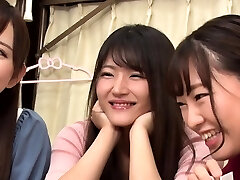 écolière asiatique profiter du sexe de groupe