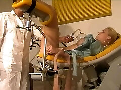 Clinic World gynecology exam