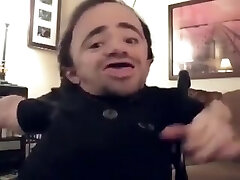 پیرمرد, نودختر, ریز اندام, اسلاید پایین 16 اینچ دونگ قبل از اینکه Impaled