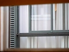 Flashing a woman