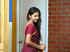 هند وابسته به عشق شهوانی, لطیف