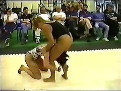 Female Wrestling... Supah competitive.