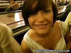 Fille chaude en collants blanc baise Fille chaude en collants blanc baise