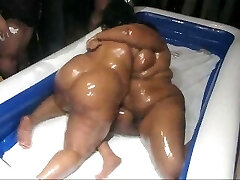Plumper OIL WRESTLING (xXxCakeFactory XXXCLUSIVE)