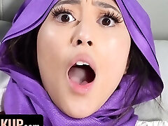Hijab Hookup - Muslim Girl Alexia Anders Pleasures Her Boyfriend And Makes Him Jizm On Her Arab Twat
