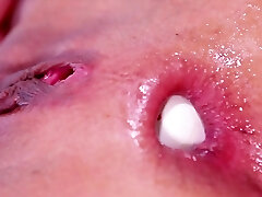 nasty solo babe ouvre ses jambes pour percer sa chatte et son trou du cul