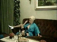 classique-marina la ninfomane (mature) 1 classique-marina la ninfomane (mature) 1