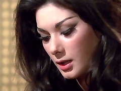 5 dolls for the moon5