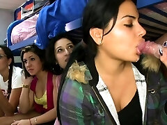 cfnm college adolescents soufflant strip-teaseuses dick