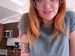 attrapé par une demi-soeur rousse-thérapie en train de se branler avec emma magnolia et alex adams