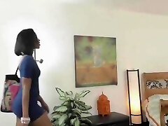 Gorgeous Ebony Damsels Love The Hitachi on Their Cunts