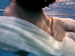 специальные чешский подросток волосатые киски в бассейне