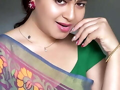 marvelous Indian Aunty Sexy Green Saree