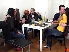 isabella chrystin, chelsy sun, niona, nora w sex party ze starszymi widzami