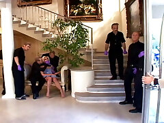 salope blonde chaude cindy crawford baisée par de nombreuses bites