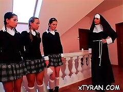 Babe shows of her shaved cunt while jerking off fuckpole