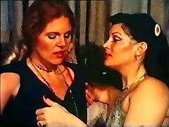 Two mature lezzies wanna reach orgasm through pussy licking