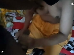 bangla bhabi gros seins montrer mamelon