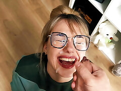 Slutty family! Stepfather Massively poured semen on my face. Deep gullet