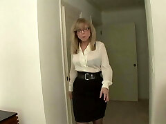 Mature milf showing her stepson how to bang and satisfy properly