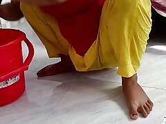 صاحبخانه & # 039; s دختر تا به حال رابطه جنسی با خدمتکار. انجمن دختر فاک