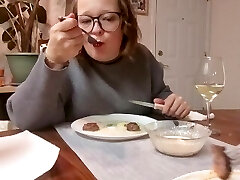 Bon Appétit #2 (Pee gravy and piss dipping sauce)