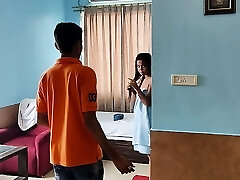 A desi model entice a hotel boy and made a blessed ending in a hotel room. So hot