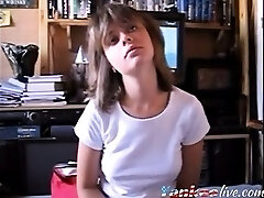 innocente adolescent fille fait la vidéo pour le petit ami