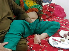 Hard-core Desi Helping My Stepmom In Cutting Vegetable Than Fucking Her Big Arse Cheating My Stepdaddy Clear Hindi Audio