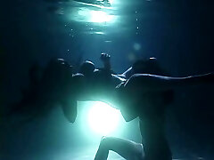 Lesbian underwater sex