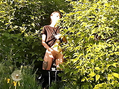 Risky public female onanism in nature - Lesbian-candys