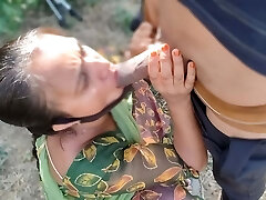 Steaming Virgin buaa apne bhatij se Jungle me chudai, jungal me chote bhatij ne bhua ki frist time chudai