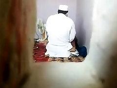 Afghan mullah's fucky-fucky with a MILF