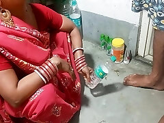 Roshni Bhabhi Ko Kitchen Me Patak Kar Choda - Ravage Teen Dame