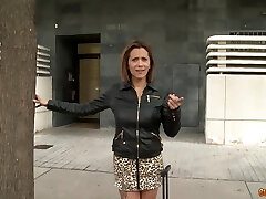 Breezy from Barcelona Mar Duran hooks up with one kinky guy in the back seat