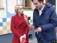Skinny MILF DEEP ANAL CHEATING BOYFRIEND AT STREET CASTING