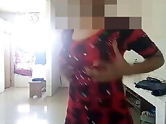 Indian college Girl faps in the kitchen.