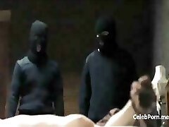 Gemma Arterton, برهنه و متحد در صحنه