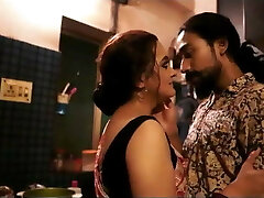 Maa ko chief ne choda