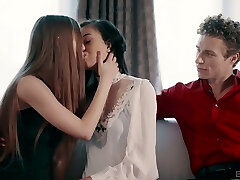 Scorching threesome video featuring Samantha Hayes and her libidinous girlfriend