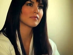 International Pornographic Star Sunny Leone