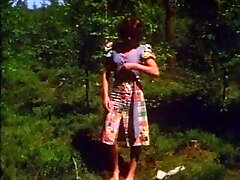 Retro - Damsel masturbates outdoor