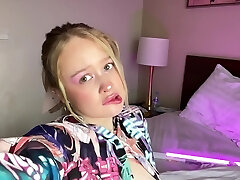 من در قرنطینه احساس خوبی به خودم می دهم