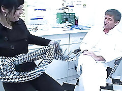 Ass plumb with patient in sex clinic