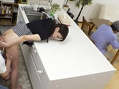 Seduced by the Manager's Wife: Natsuki Takeuchi